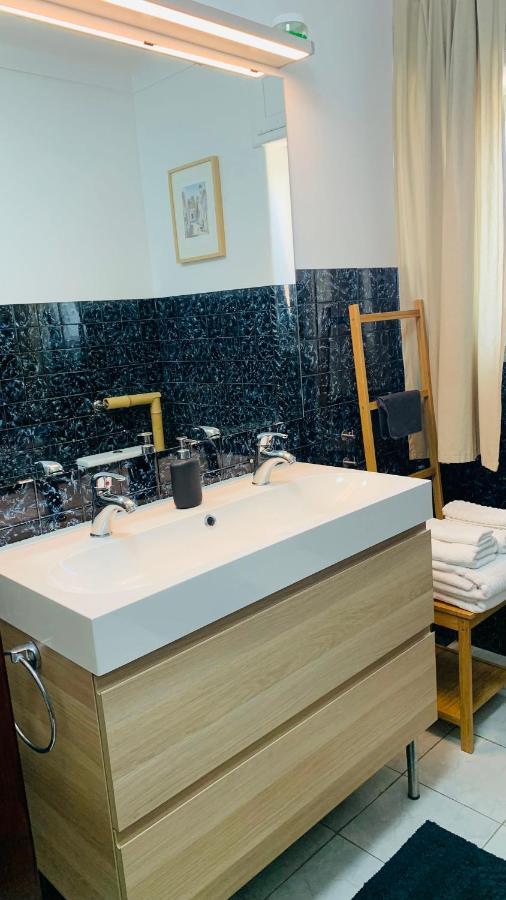 Beautiful Private Room Next To Lisbon - New Paço de Arcos Zewnętrze zdjęcie