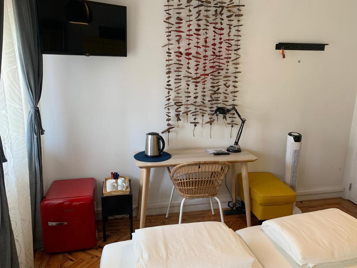 Beautiful Private Room Next To Lisbon - New Paço de Arcos Zewnętrze zdjęcie